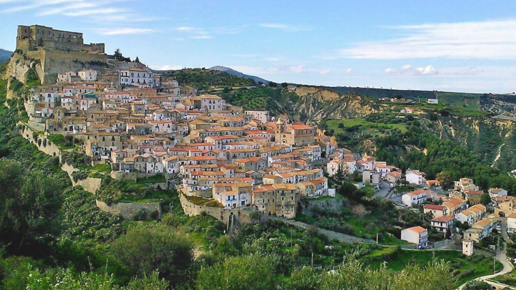 rocca imperiale cosenza calabria