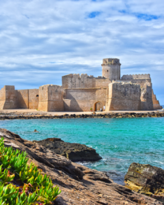 castello-aragonese-di-le-castella-crotone-calabria